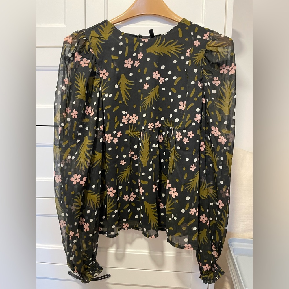 Women’s Size XS Billowy Sheer Blouse